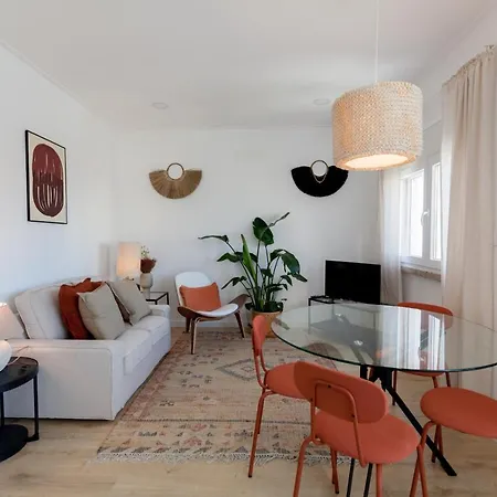 Flh Alcantara Comfy Flat With Balcony 리스본